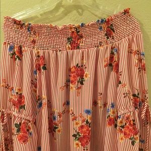 SIGNATURE STUDIO off shoulder top